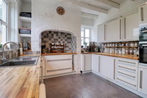 Kitchen- click for photo gallery
